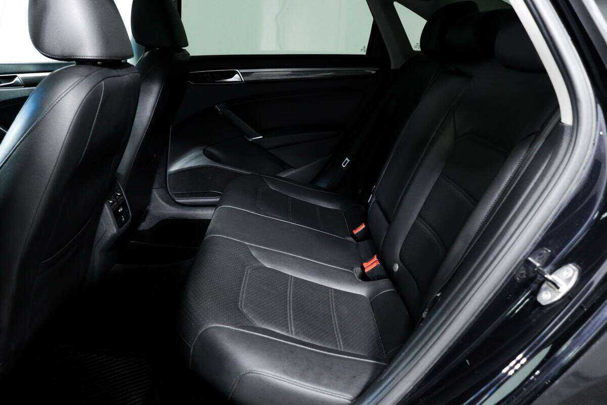 Купить Volkswagen Passat, 2017, 135 577 км, фото №12