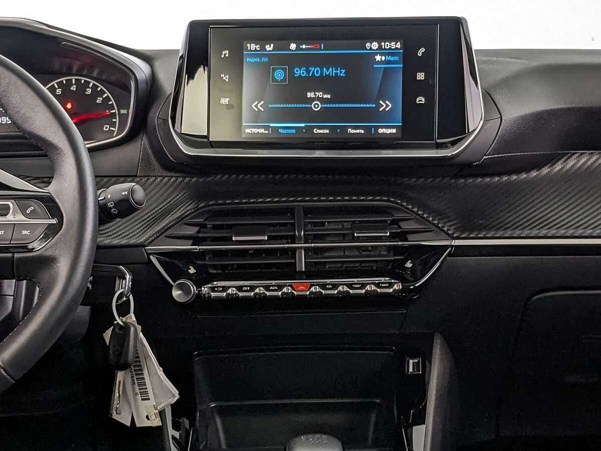 Купить Peugeot 2008, 2021, 21 780 км, фото №13