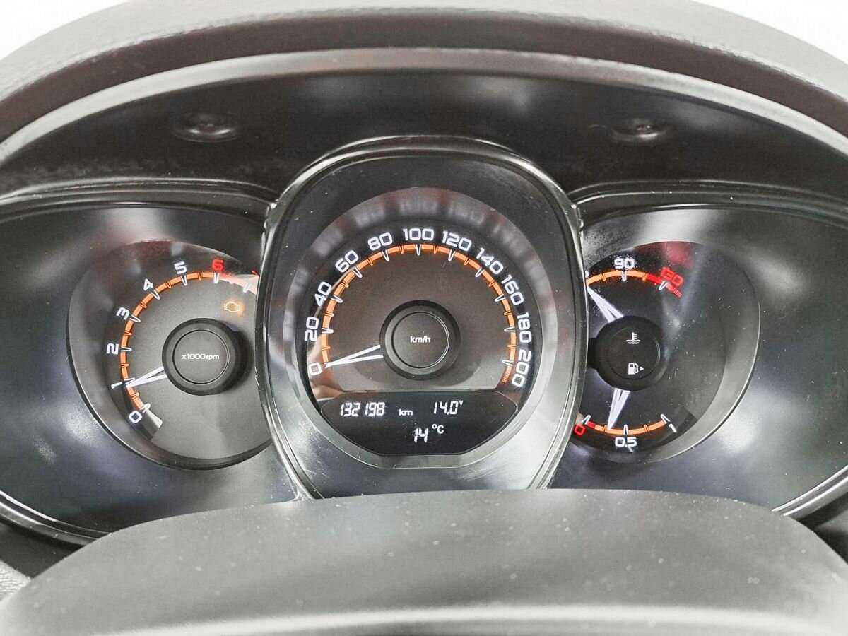 Купить Lada (ВАЗ) Vesta SW, 2018, 132 027 км, фото №11