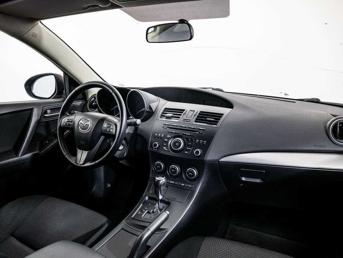 Купить Mazda 3, 2012, 231 590 км, фото №9