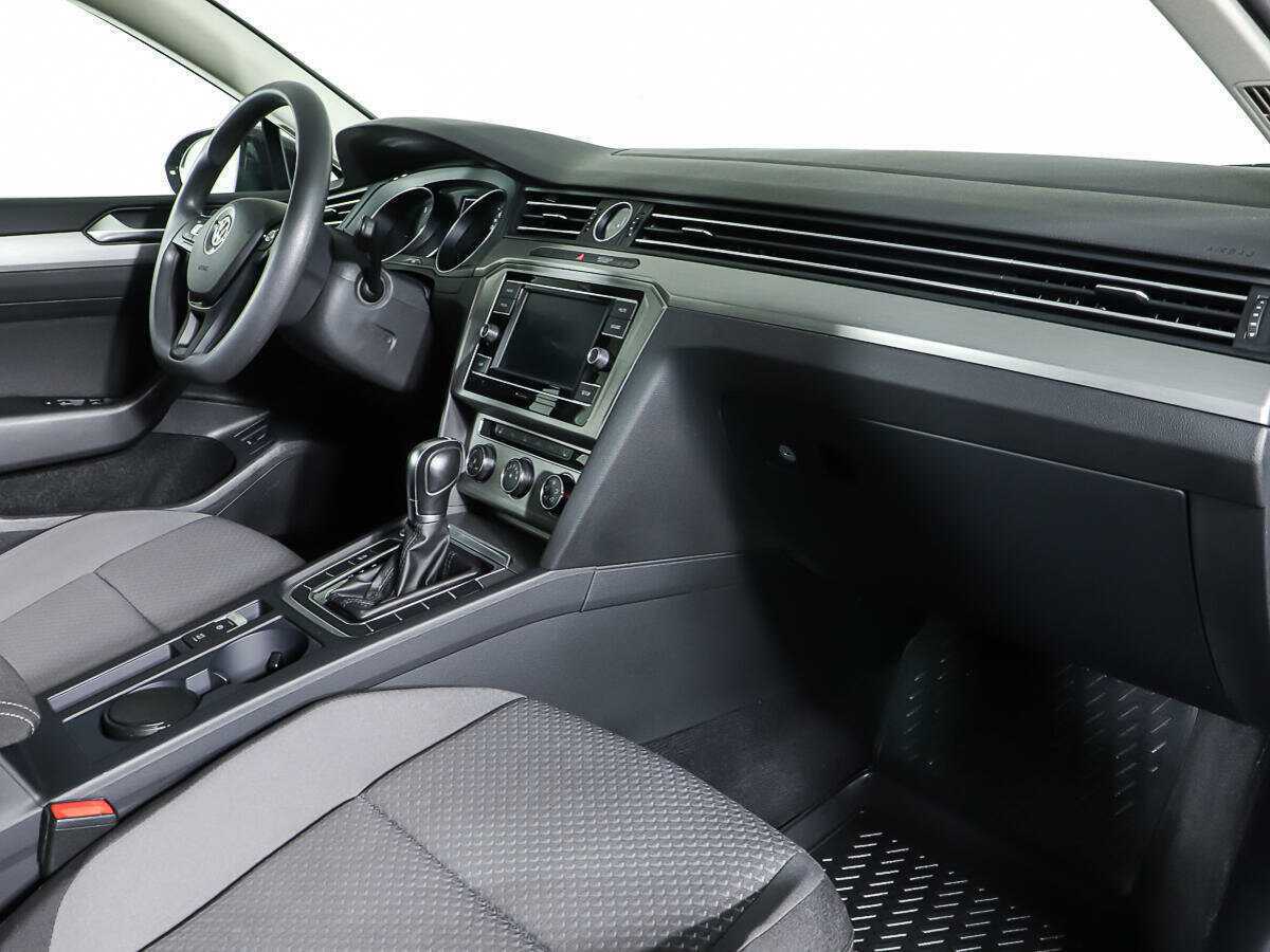 Купить Volkswagen Passat, 2017, 113 460 км, фото №10