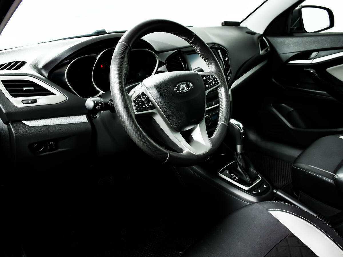 Купить Lada (ВАЗ) Vesta SW Cross, 2019, 65 860 км, фото №13