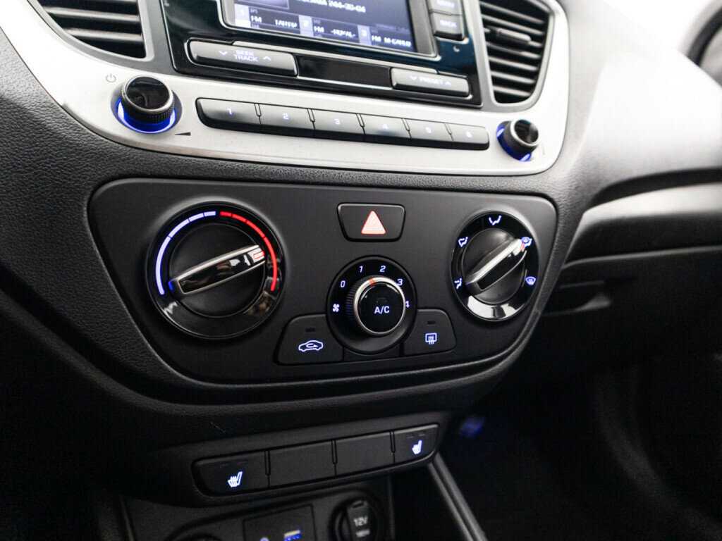 Купить Hyundai Solaris, 2018, 108 550 км, фото №15