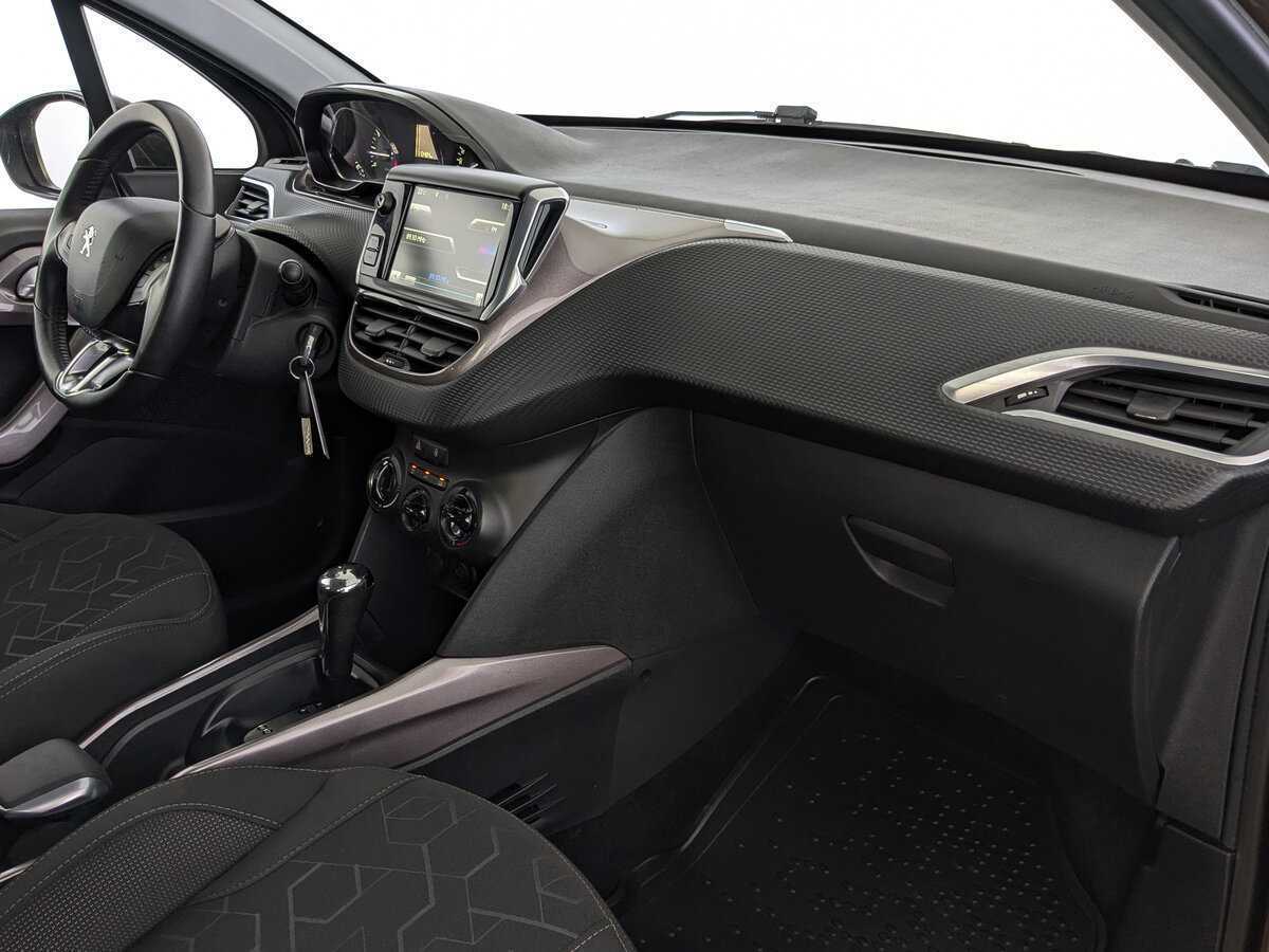 Купить Peugeot 2008, 2014, 113 475 км, фото №13
