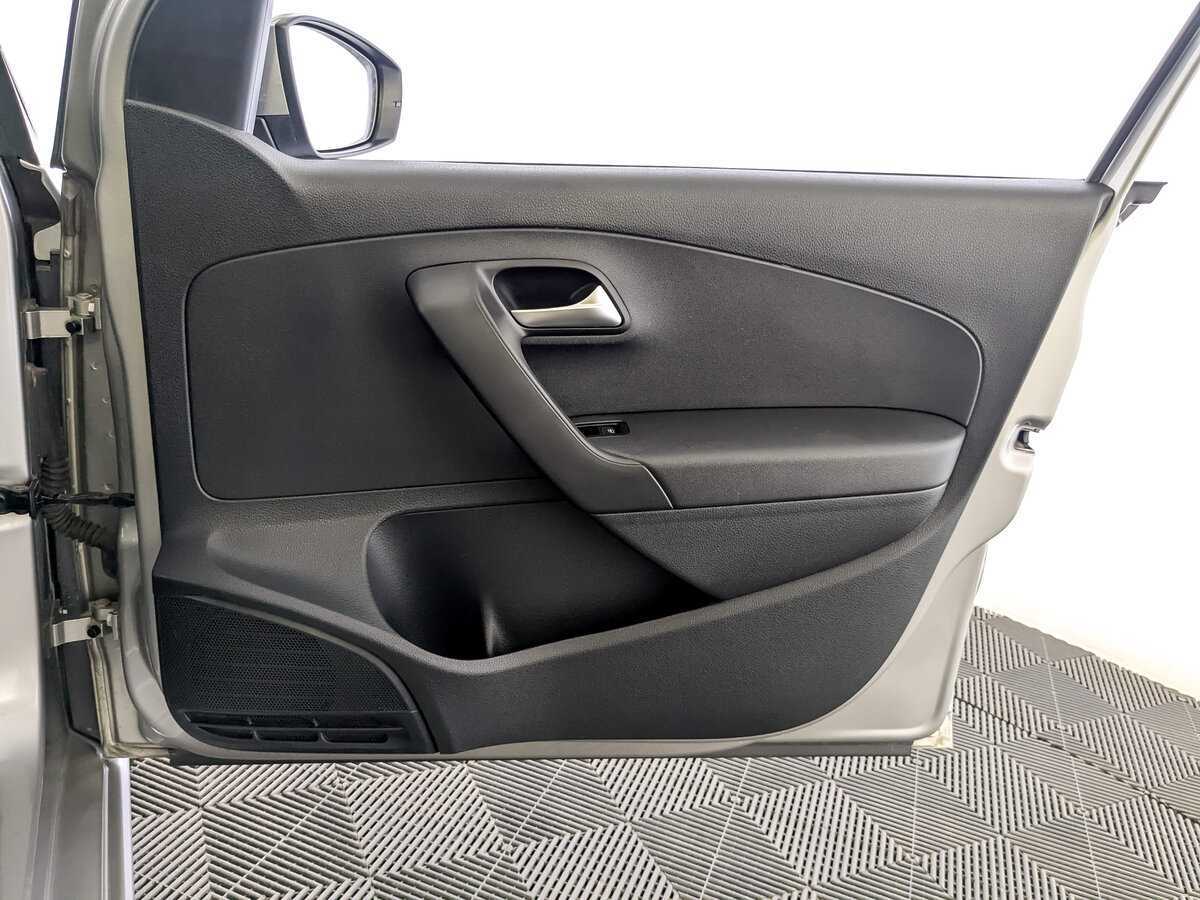 Купить Volkswagen Polo, 2019, 119 828 км, фото №24