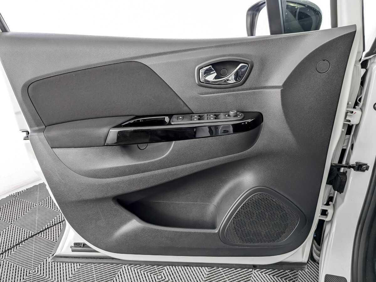 Купить Renault Kaptur, 2017, 60 614 км, фото №19