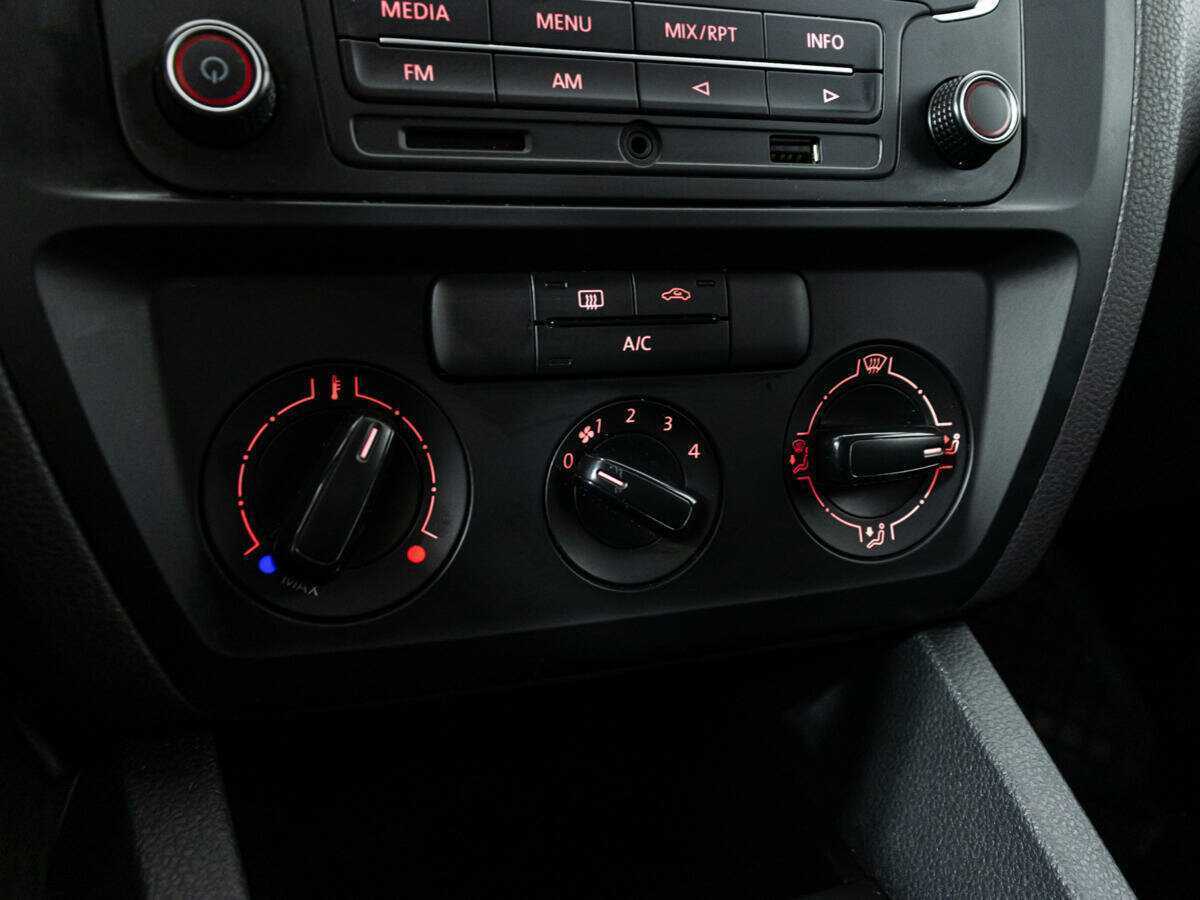 Купить Volkswagen Jetta, 2015, 63 829 км, фото №16