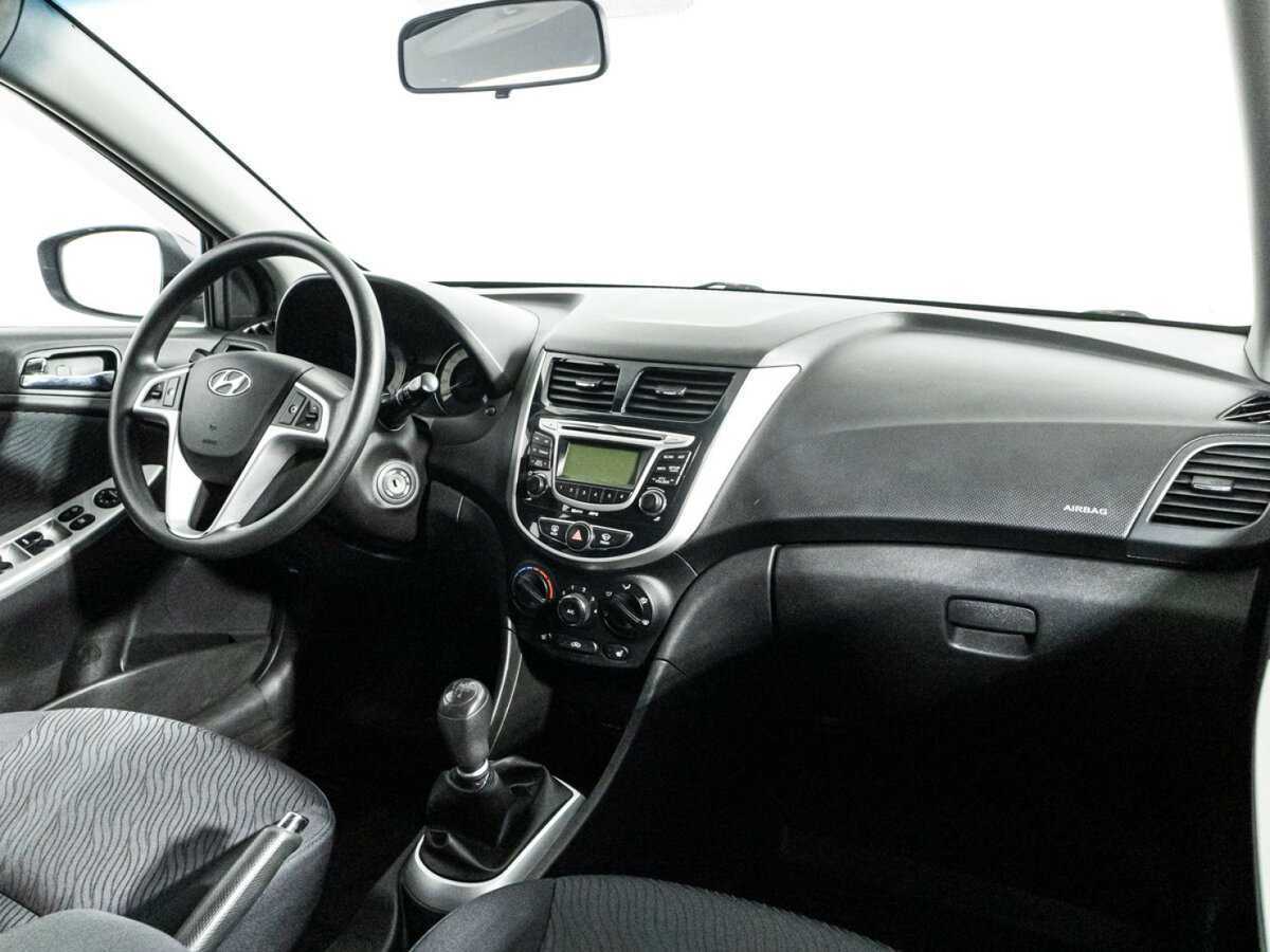 Купить Hyundai Solaris, 2013, 175 055 км, фото №9