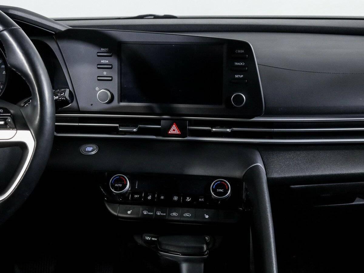 Купить Hyundai Elantra, 2021, 60 200 км, фото №9