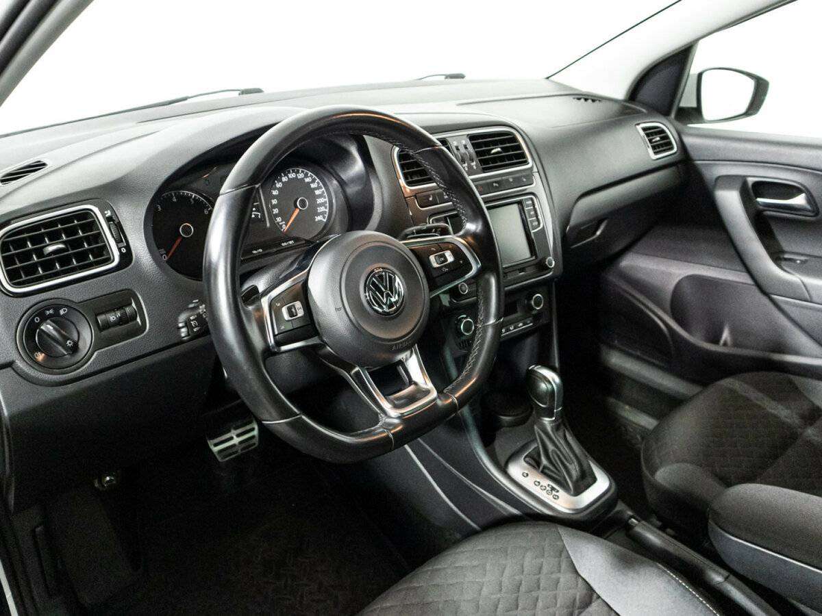 Купить Volkswagen Polo, 2018, 89 933 км, фото №11