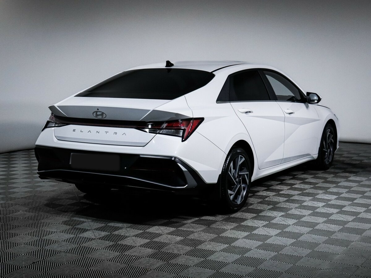 Купить Hyundai Elantra VII (CN7) Рестайлинг, 2024, 2 505 км, фото №4